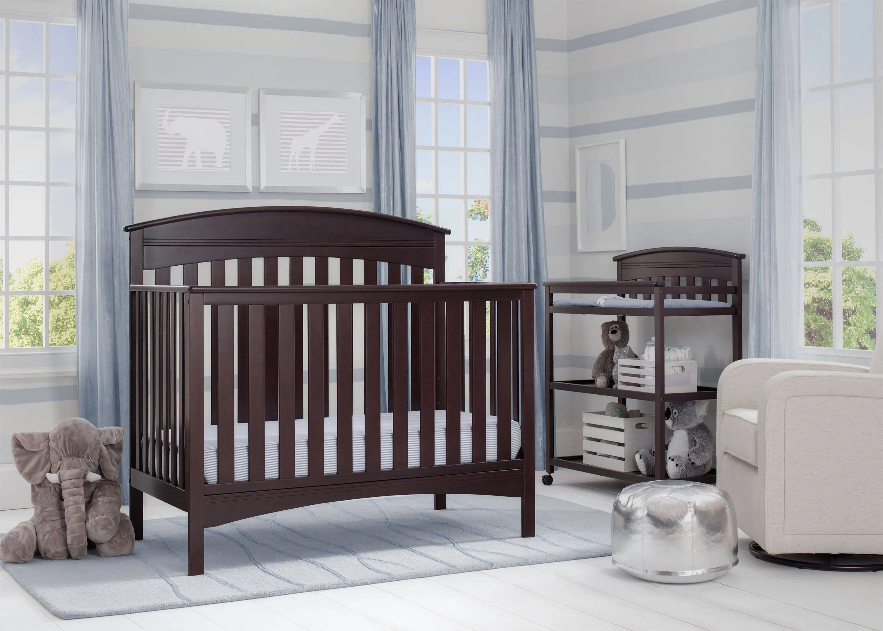 Bennington Elite Arched 4-in-1 Convertible Crib