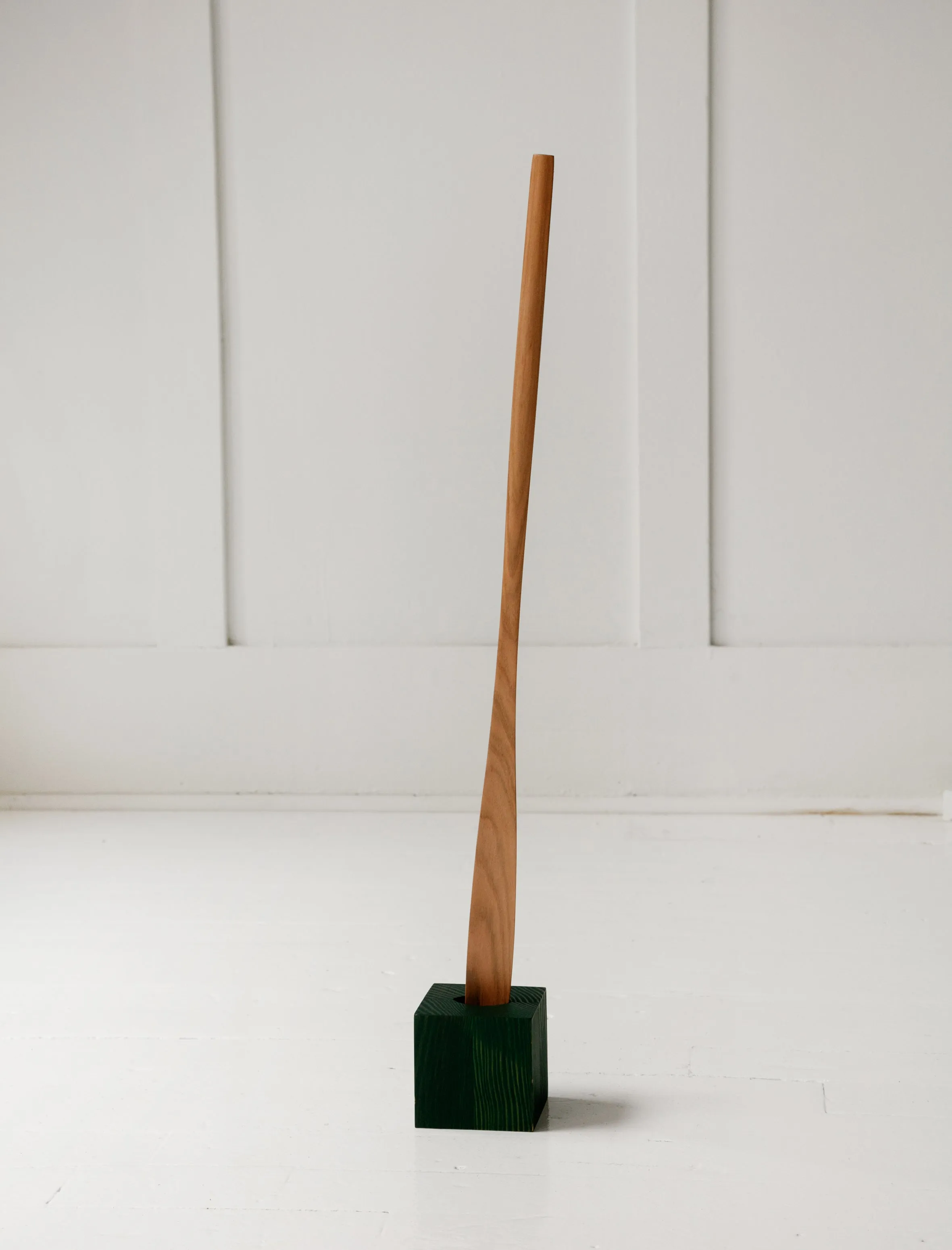 Cedar Shoehorn with Lacquer Base