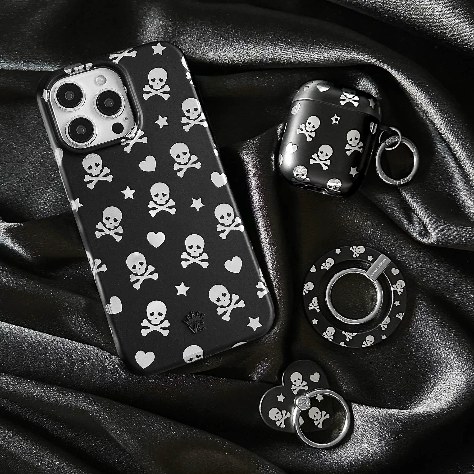 Chrome Skulls AirPod Case