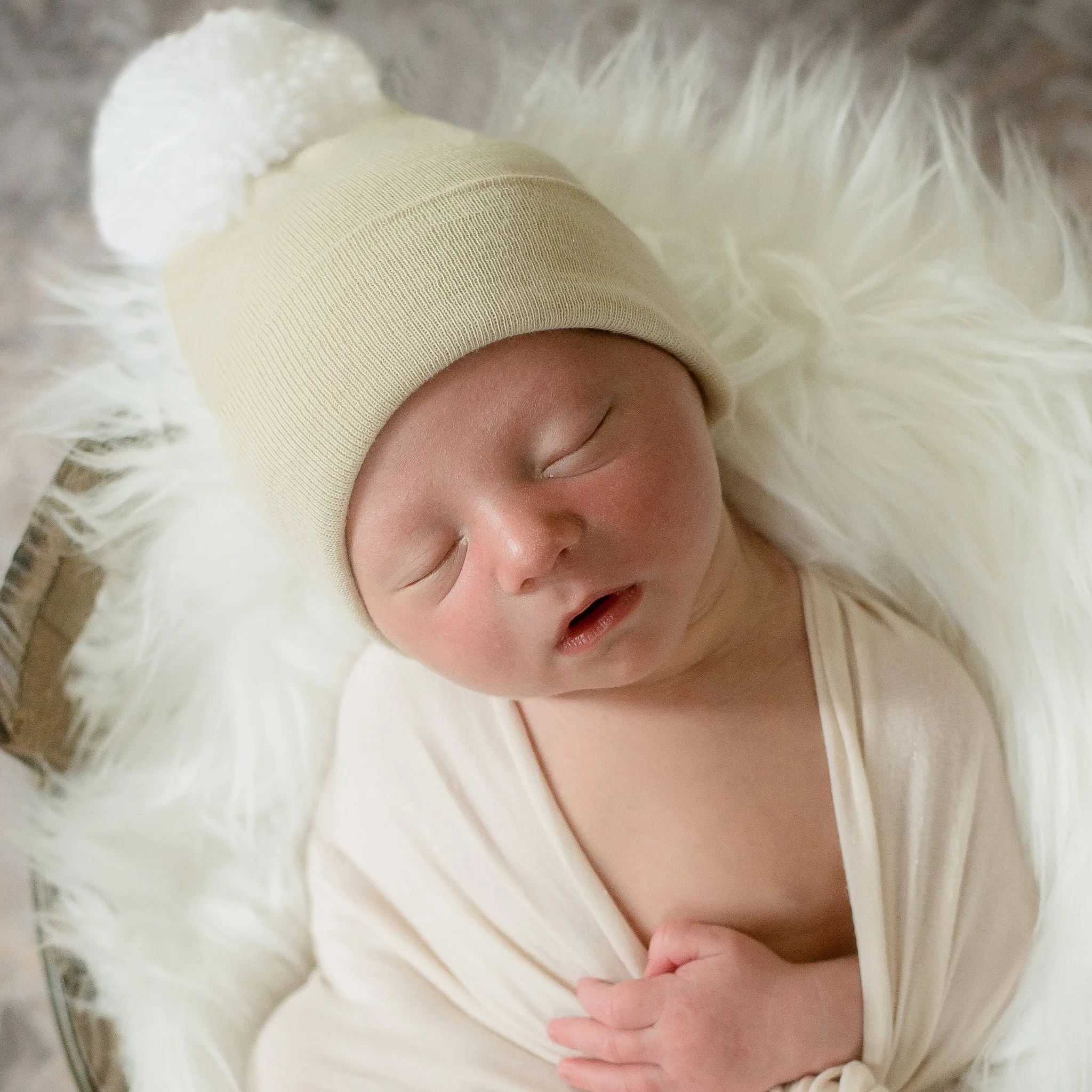 Ily Bean Oatmeal White Pom Newborn Hospital Hat